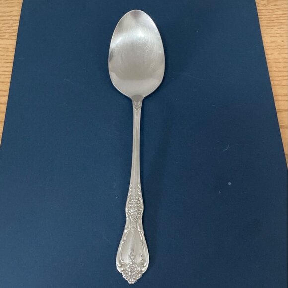 Oneida Kennett Square Serving Table Spoon HH Distinction Deluxe Stainless Steel - Picture 2 of 6